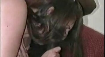 একাকী শ্যামাঙ্গিনী উচ্চ পেতে একটি যৌন হিন্দি বিএফ সেক্সি যন্ত্র ব্যবহার করে