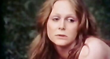 দেয়ালের একটি ছিদ্র দিয়ে আন্তঃজাতিক পর্ণ একটি মহিলার সাথে মোরগ চোষা সেক্সি ভিডিও চুদাচুদি