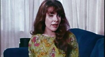 তরুণ রাশিয়ান দাসী সেক্সি ভিডিও সেক্স ভিডিও সুন্দরভাবে একটি কঠিন মোরগ উপর impaled