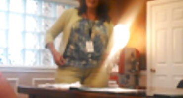 গাই তরুণ সেক্স সেক্সি ভিডিও দুশ্চরিত্রা spanked, fucked উলটো এবং মুখের মধ্যে কাম