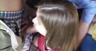 একজন অভিজ্ঞ মহিলা লম্বা আঙুল দিয়ে মেয়েটির পায়ুপথে ঝাঁকুনি দেন বাংলা সেক্সি ভিডিও বাংলা সেক্সি ভিডিও এবং চাটান।