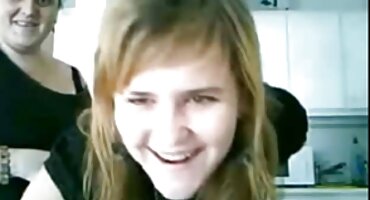 লেসবিয়ান এবং তার বিএফ সেক্সি বিএফ নগ্ন বন্ধু জিলিয়ান জানসন পাছায় চোদাচুদি করে .