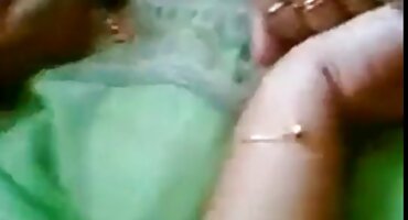 লেসবিয়ান গার্লফ্রেন্ডের সাথে ছেলেকে প্রলুব্ধ করলো সেক্সি ভিডিও চুদাচুদি সৎ মা।