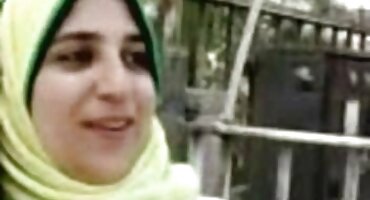 একটি অল্পবয়সী মেয়ে তার বয়ফ্রেন্ডের সাথে বাড়িতে হিন্দি সেক্সি বিএফ বন্য যৌনতা থেকে কাঁদছে।