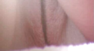 লোকটি কুনিকে পরিণত বিএফ সেক্সি বিএফ মুরগি করে এবং তার পরে তাকে চুদবে।