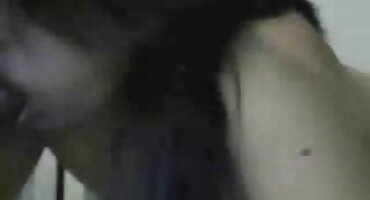 লোকটি লোভ দেখিয়ে বেশ্যার গুদ এবং ভগ চেটেছিল তার সাথে সেক্স বাঙালি সেক্সি ভিডিও করার আগে।