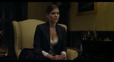 লোকটি শ্যামাঙ্গিণীর পাছায় ইন্ডিয়ান সেক্সি বিএফ একটি খেলনা রাখে এবং তারপর তার রসালো চোদা দেয়।