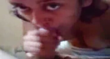 লোকটি রান্নাঘরে তার ছানাকে চুষবে পরে সেক্সি বিএফ সেক্সি বিএফ সেক্সি বিএফ সে তাকে চুষবে।