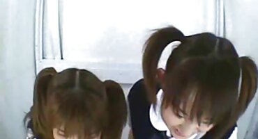 একটা চোদা বিএফ সেক্সি স্বর্ণকেশী কুত্তার মুখে অনেক বাঁড়া