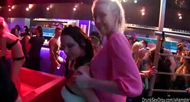 ফটোগ্রাফার এর বড় শিশ্ন সেক্সি বিএফ সেক্সি বিএফ থেকে সুন্দরী মহিলার বাঁড়া