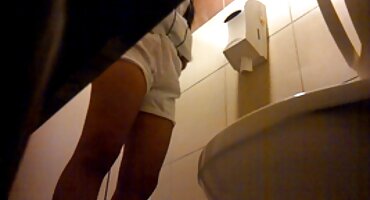 সুন্দরী মহিলা একবারে যোনি এবং মলদ্বারে ফাক হয়ে ইন্ডিয়ান সেক্সি বিএফ যায়।