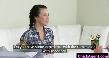 অল্পবয়সী মেয়ে বাংলাদেশী সেক্সী ভিডিও মলদ্বার প্রবেশের আগে মলদ্বার চাটছে