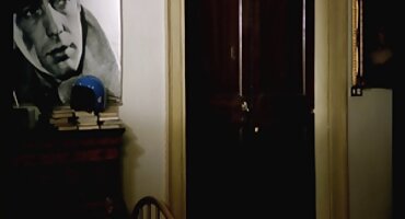 একটি পেশীবহুল এবং অ্যাথলেটিক লোক একটি মেয়ের সাথে বিএফ সেক্সি বিএফ সেক্স করেছে।