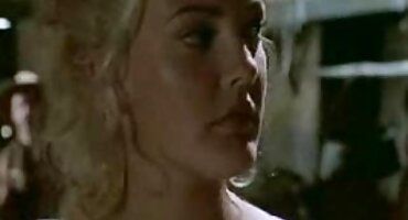 মিশা ক্রস যৌনভাবে লোকাল সেক্সি বিএফ কাঁদে যখন শিশ্ন বিশেষভাবে গভীরে প্রবেশ করে।