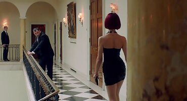 একজন পুরুষ একজন বুড়ি মহিলাকে পাছায়, তারপর তার গুদে, এবং তারপরে তার মুখে বাংলা সেক্সি বিএফ ভোদা করে