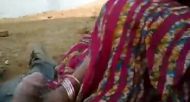 গাই রাশিয়ান দুশ্চরিত্রা জিনা গারসনকে চুদেছিল যখন তার সানি লিওন সেক্সি বিএফ বন্ধু ঝাঁকুনি দিয়েছিল।