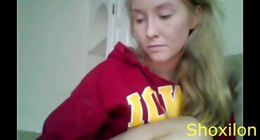 একটি যুবতী সেক্সি বিএফ এইচডি রাশিয়ান বেশ্যাকে চুষে বিছানায় ডগিস্টাইল চোদাতে পরিণত হয়েছে।