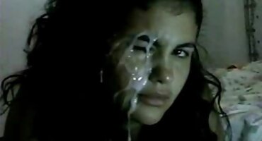 সব ফাটল মধ্যে একটি tanned সেক্সি বিএফ এক্স কুক্কুট ড্রাইভ এবং fucked