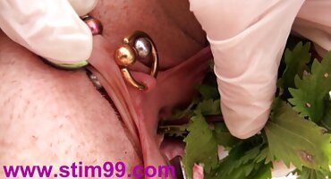 একটি সরু এবং স্ফীত লোকের সাথে একটি অল্প বয়স্ক সেক্সি ভিডিও বিএফ মেয়ের সুন্দর সেক্স