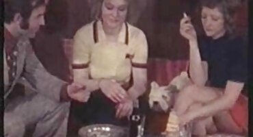 লোকটি পরিচর্যার জন্য পরিচারিকার সাথে দাসীকে ধরেছিল এবং তাদের হিন্দি সেক্সি বিএফ চোদার সিদ্ধান্ত নিয়েছে