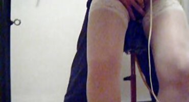 লোকটি কুত্তাটি খুলে ফেলল এবং বিখ্যাতভাবে সেক্সি বিএফ বাঙালি সৌন্দর্যটি ছিঁড়ে ফেলল