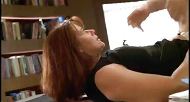 সুন্দরভাবে সমাপ্ত একটি গাধা সৌন্দর্যের সেক্সি বিএফ বাংলা মুখে