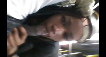 স্নেহপূর্ণ যুবক ইন্ডিয়ান সেক্সি বিএফ দুশ্চরিত্রা একটি ব্লোজব পরে জিহ্বা একটি সদস্য সঙ্গে খেলা