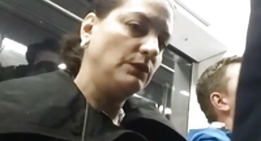 একজন অল্পবয়সী গৃহিণী হেয়ার ড্রায়ার ছোটদের সেক্সি ভিডিও দিয়ে তার গুদের চুল শুকায়।