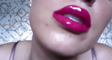 বয়স্ক মহিলার খোঁচাবিহীন সেক্স ভিডিও সেক্সি ভিডিও পবিস জেস রায়ান একটি ডিল্ডো দিয়ে তার ভোদা বন্ধ করে দেয়।