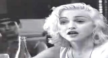 লেসবিয়ান তার বন্ধুকে তার ইরোটিক হিন্দি সেক্সি বিএফ ম্যাসেজ অনুশীলনে সাহায্য করতে বলেছিল.