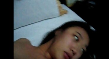 Cutie eared এবং পাতলা একটি লোক এর মোটা শিশ্ন sucks সেক্সি ভিডিও বিএফ