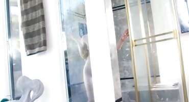 ক্ষুদে কালো মহিলা তার মুখের মধ্যে একটি ভগ লোকাল সেক্সি বিএফ সঙ্গে fucked এবং বন্ধ