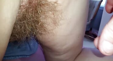 একটি মানুষ একটি বড় গাধা সঙ্গে একটি সুস্বাদু মুরগি আছে এবং এটি বেঙ্গলি সেক্সি বিএফ পরে cums