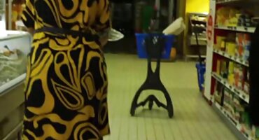 নাইজার শুক্রাণু বাসর রাতের সেক্সি ভিডিও দিয়ে বাদামী চুলের একটি মেয়ের মুখ সাজায়